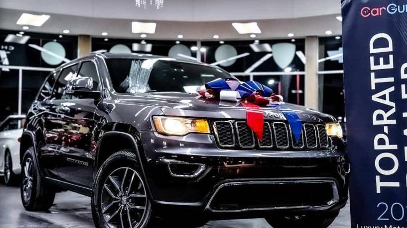 JEEP GRAND CHEROKEE 2018 1C4RJFBG1JC107916 image